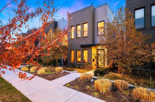 3243 Lawrence St, Denver, CO 80205-2320