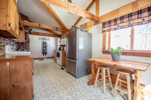 75 Ragged Mountain Rd, Danbury, NH 03230-4319