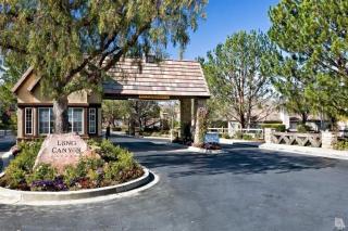 224 Rustling Heights Ct, Simi Valley, CA 93065-8235