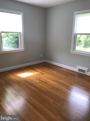 1815 Sherwood Rd, Silver Spring MD 20902-4030 exterior