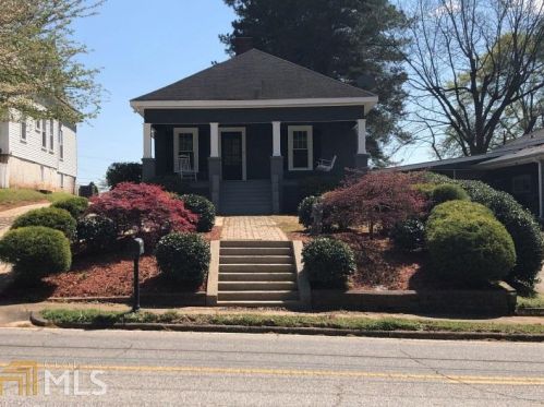 416 Tugalo St, Toccoa, GA 30577-2132
