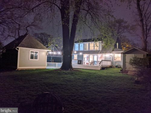 2233 Luzerne Ave, Silver Spring MD 20910-2135 exterior