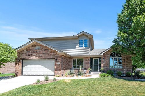 9062 Adare Ave, Mokena, IL 60448-9018