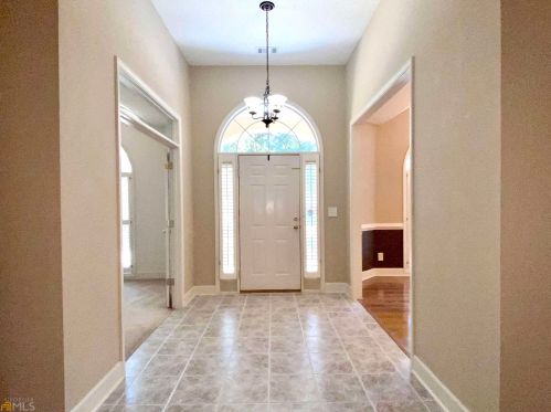 110 Cameron Pointe Dr, Lagrange, GA 30240-7716