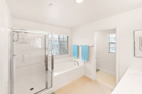 4256 Pondhill Ct, Riverside CA  92505-3464 exterior