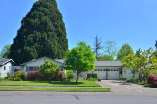 2335 13th St, Corvallis, OR 97330-1431