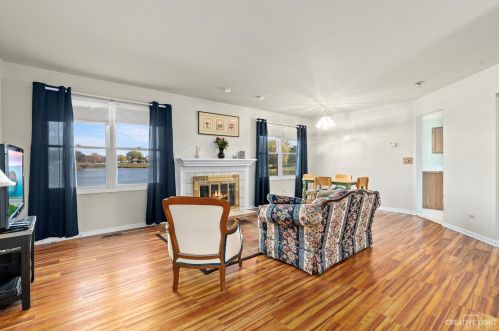 791 Daybreak Ln, Carol Stream IL  60188-3614 exterior