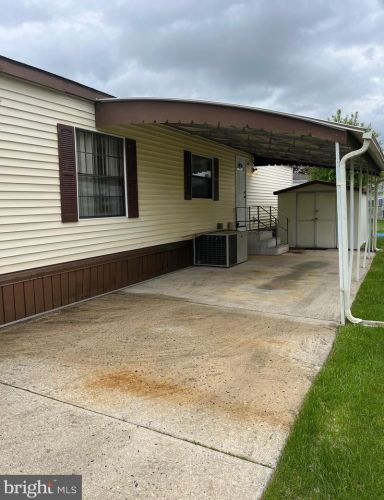25 Maple Dr, Erial, NJ 08081-1852