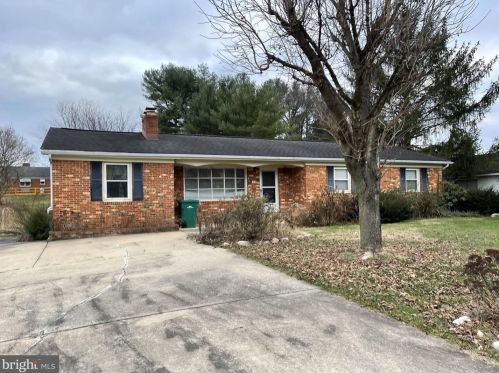23 Greenfield Rd, Richmond National Battlefiel, VA 22835-1201