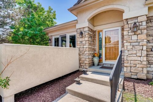 13857 Chenango Dr, Aurora, CO 80015-3904