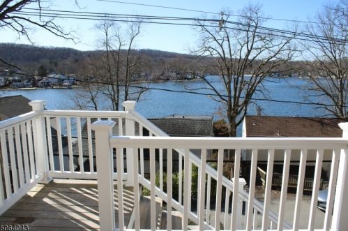 22 Shore Rd, Parsippany, NJ 07834-1559
