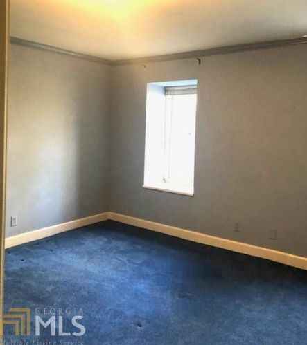 36 Parks Ave, Newnan, GA 30263-1558