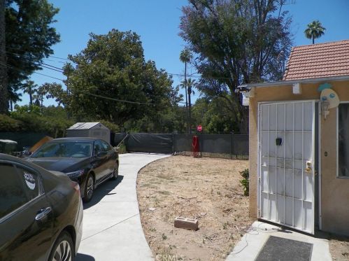 10080 Victoria Ave, Riverside CA  92503-6146 exterior