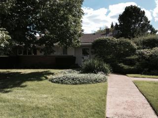1728 Mount Pleasant St, Northfield, IL 60093-3429
