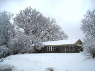 3435 19th Ave, Moline, IL 61265-4402