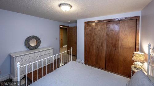 2437 Hillside Rd, Saint Paul MN  55110-5535 exterior