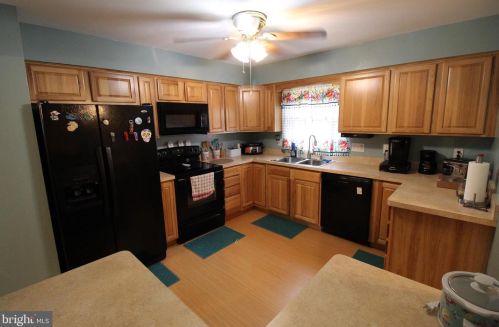 11506 Warner Dr, Fredericksburg, VA 22407-6273