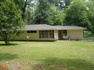 716 Piney Woods Dr, Lagrange, GA 30240-2018