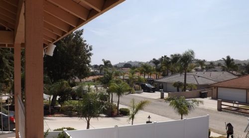 14084 Meadowlands Dr, Riverside CA  92503-9723 exterior