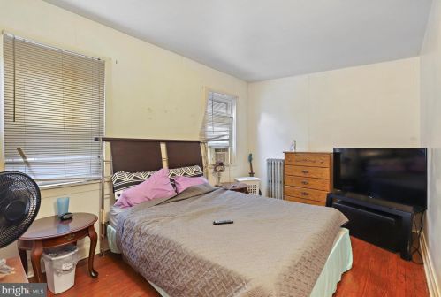 216 Carlisle St, Hanover PA 17331-2448 exterior