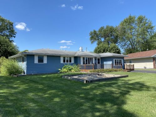 545 Ivy Ln, Bradley, IL 60915-1115