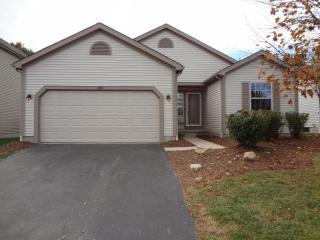 3199 Longspur Dr, Columbus, OH 43228-9199