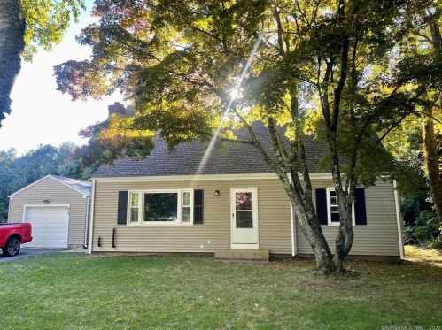 407 Salmon Brook St, Granby, CT 06035-1404
