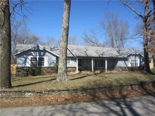 8543 Par Ln, Rogers, AR 72756-8074