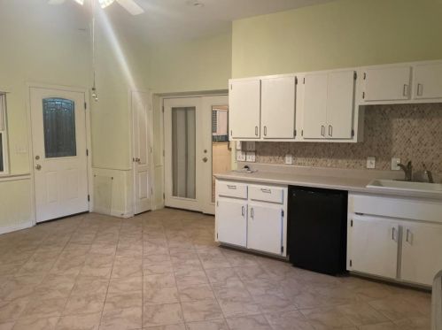 1373 Carolyn Dr, Atlanta GA  30329-3546 exterior