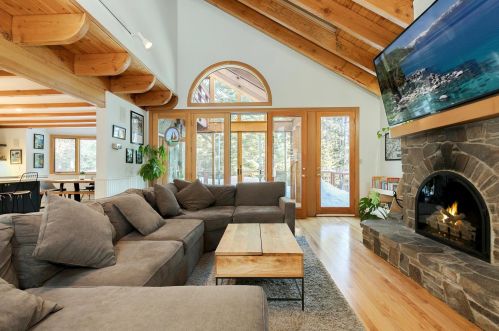 13102 Hansel Ave, Truckee CA  96161-6234 exterior