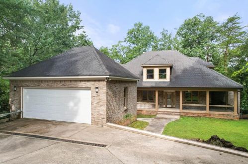 6372 Falcon Ln, Gainesville, GA 30506-2429