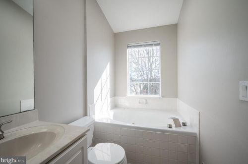 15136 Deer Valley Ter, Silver Spring MD 20906-6224 exterior