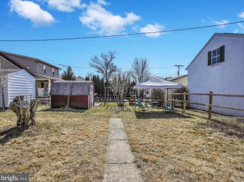 112 Fame Ave, Hanover PA 17331-1585 exterior