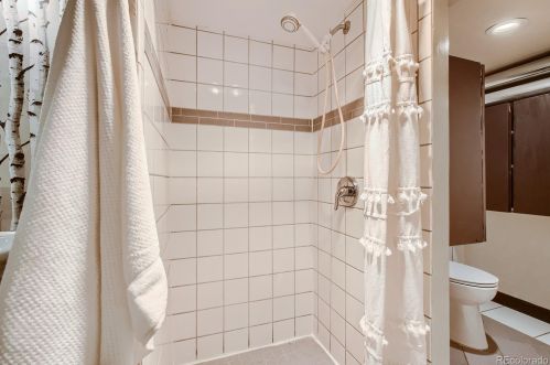 2811 4 Ave, Denver CO 80203-4008 exterior