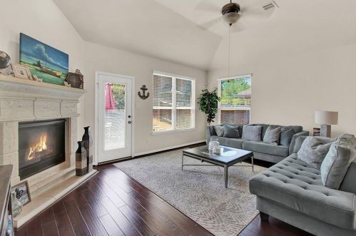 2710 Lisbon Meadows Dr, Conroe TX  77304-4564 exterior