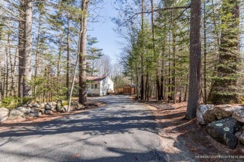 100 Totten Rd, Gray, ME 04039-9604