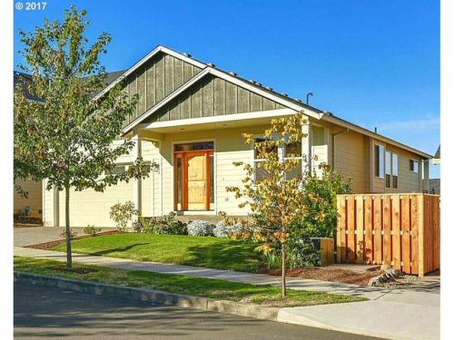 15857 Bachelor Ave, Sandy, OR 97055-7816