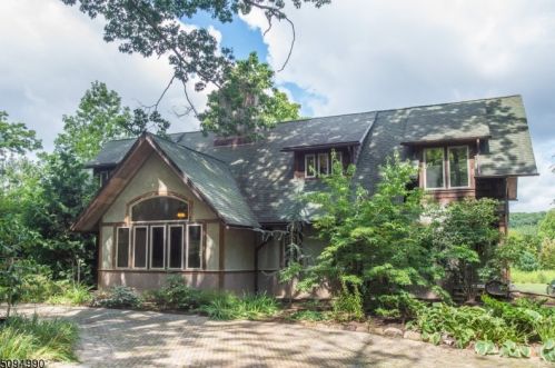 111 Ford Rd, Parsippany, NJ 07834-1314