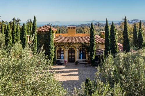 1015 Mountain Dr, Santa Barbara, CA 93103-1652