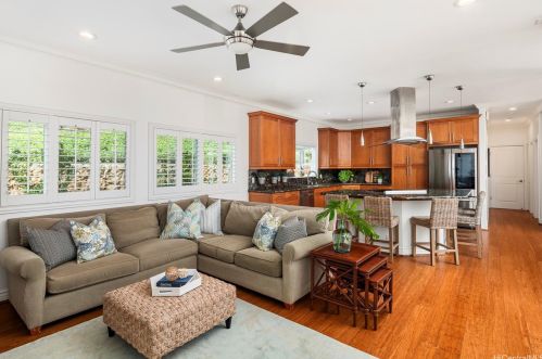 5576 Poola St, Honolulu HI  96821-1565 exterior