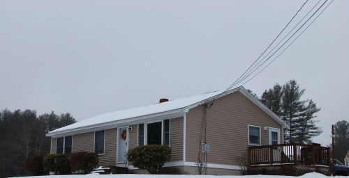51 South Rd, Londonderry, NH 03053-3814