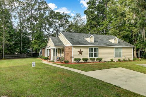9520 Raven Dr, Ladson SC  29456-4924 exterior