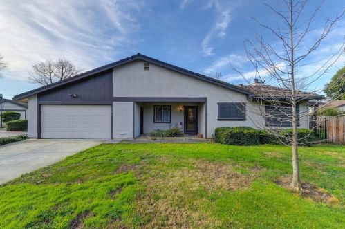 2306 Summerfield Ct, Rancho Cordova, CA 95670-4215