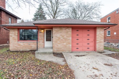 1023 Hickory St, Waukegan, IL 60085-2919