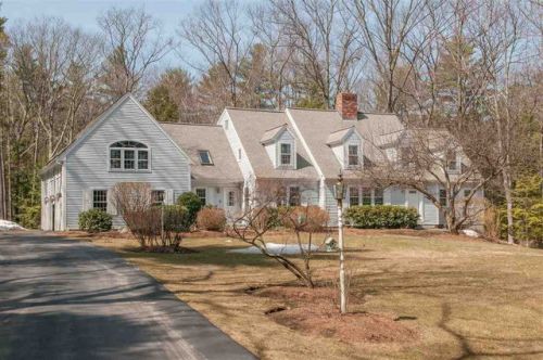 30 Green Rd, Amherst, NH 03031-3338