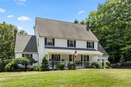 5 Planeta Rd, East Hampton, CT 06447-1108