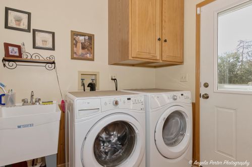 802 Elm St, Pingree Grove IL  60140-8367 exterior