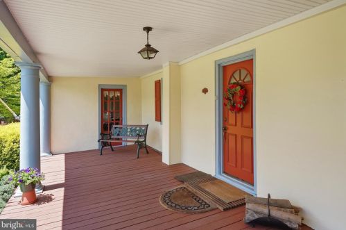 36 Pennell Rd, Media, PA 19063-5982