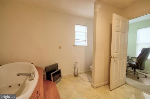 4907 Mariners Dr, Shady Side MD 20764-9752 exterior