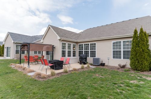1832 Kelley Ln, Pingree Grove IL  60140-5410 exterior